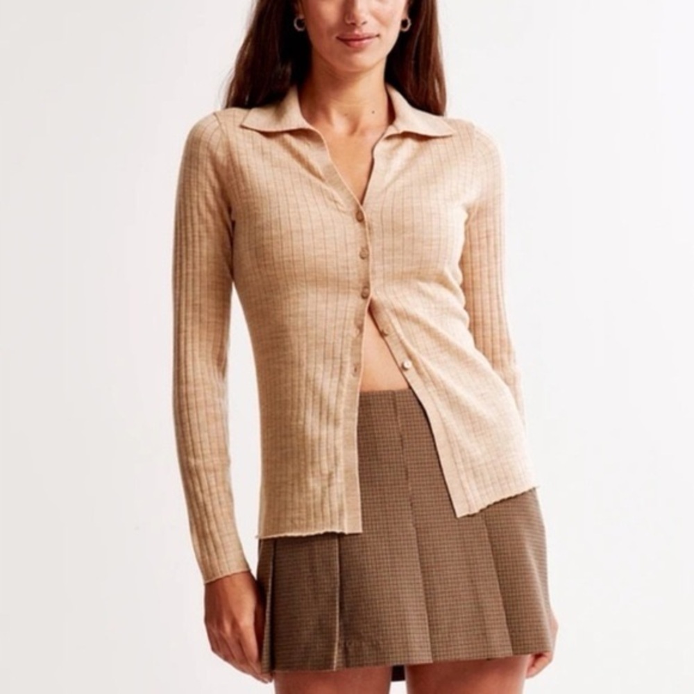 NWOT Abercrombie & Fitch Beige Button-Down Merino Wool Women's Shirt
